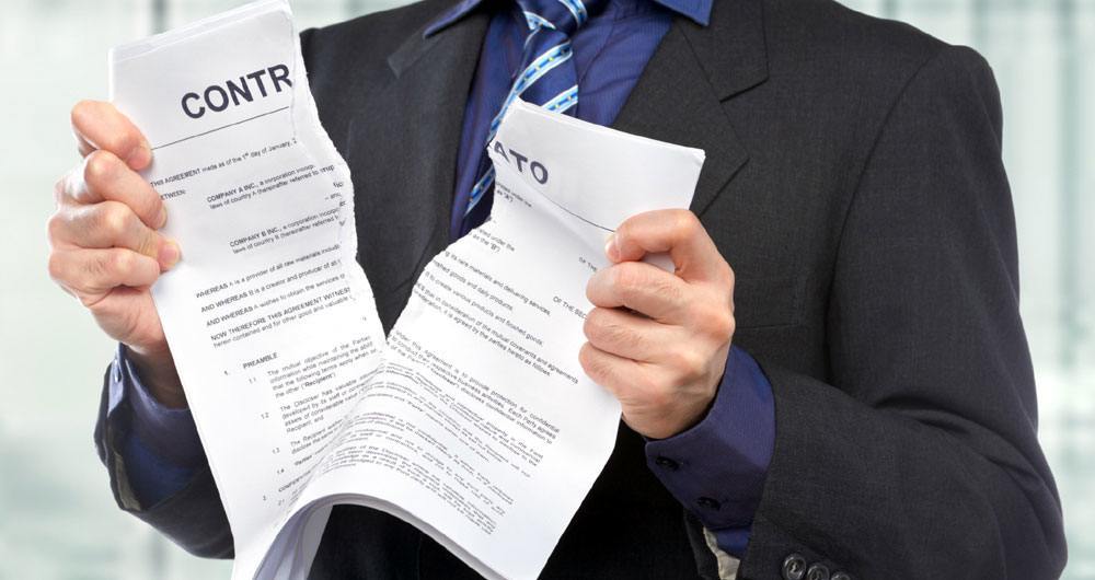 Seu empregador está descumprindo o contrato? Descubra seus direitos e como pedir rescisão indireta. Calcule suas verbas e garanta uma saída justa do emprego.